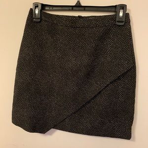 ✨H&M Asymmetrical mini-skirt